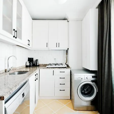 Apartment Flat W Balcony Near Taksim Square In Istiklal Istanbul