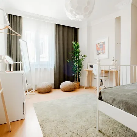 Flat W Balcony Near Taksim Square In Istiklal Apartament Stambuł