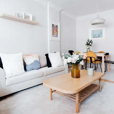 Flat W Balcony Near Taksim Square In Istiklal
