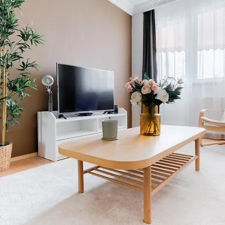 Apartament Flat W Balcony Near Taksim Square In Istiklal Stambuł